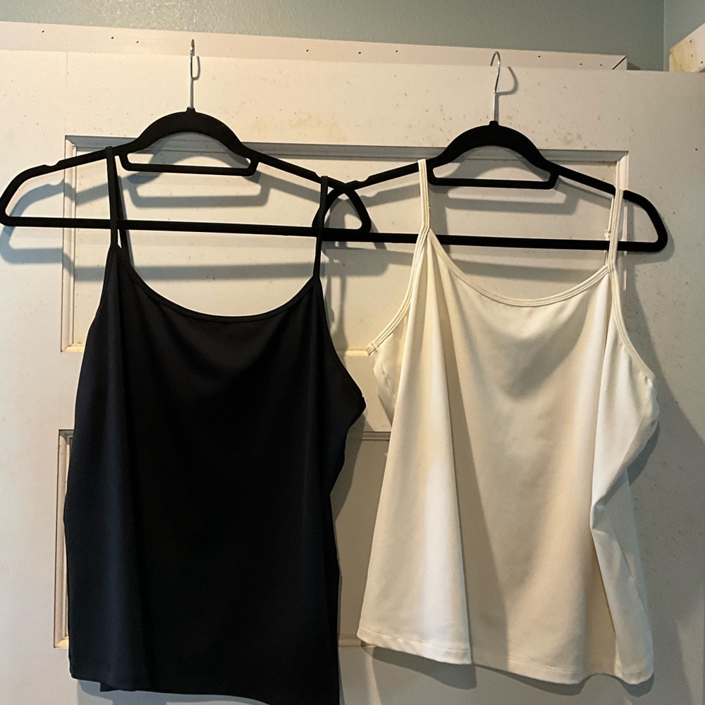LIKE NEW! Lane Bryant black & white camisoles. Adjustable straps. Size 14-16.